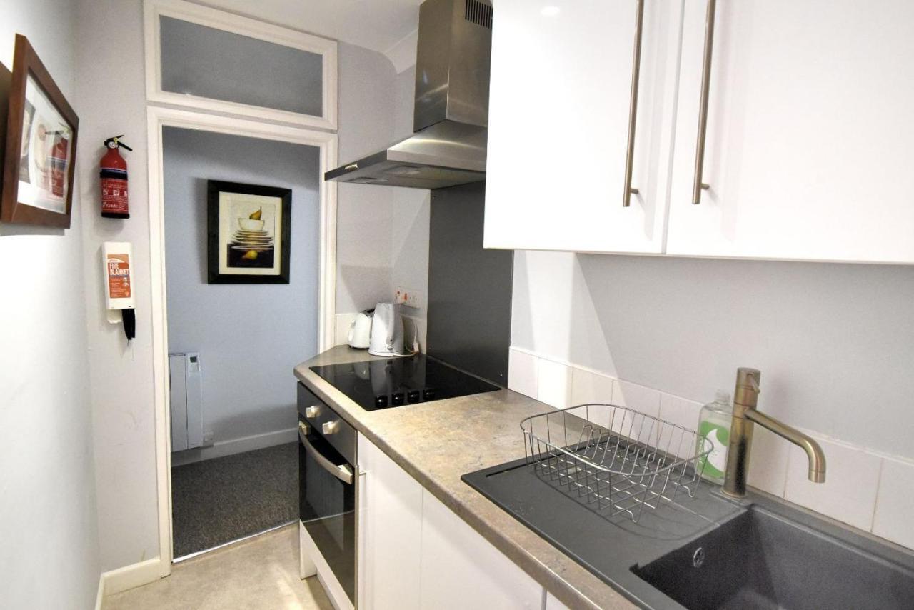 The Retreat Apartment Лайм Риджис Екстериор снимка